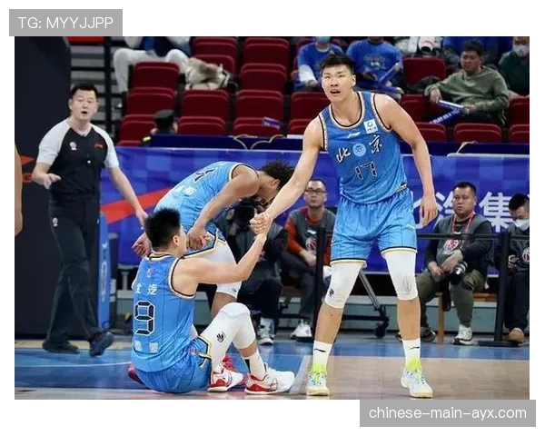 【2026年4月CBA联赛低位防守体系趋势分析·赛中·通讯“京粤大战”细节：范子铭与任骏飞在低位区域的无数次卡位与反卡位